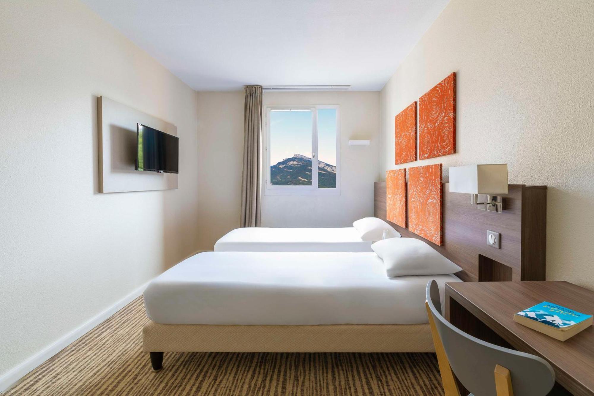 Kyriad Centre - Et Résidence Apart-hotel Chambéry