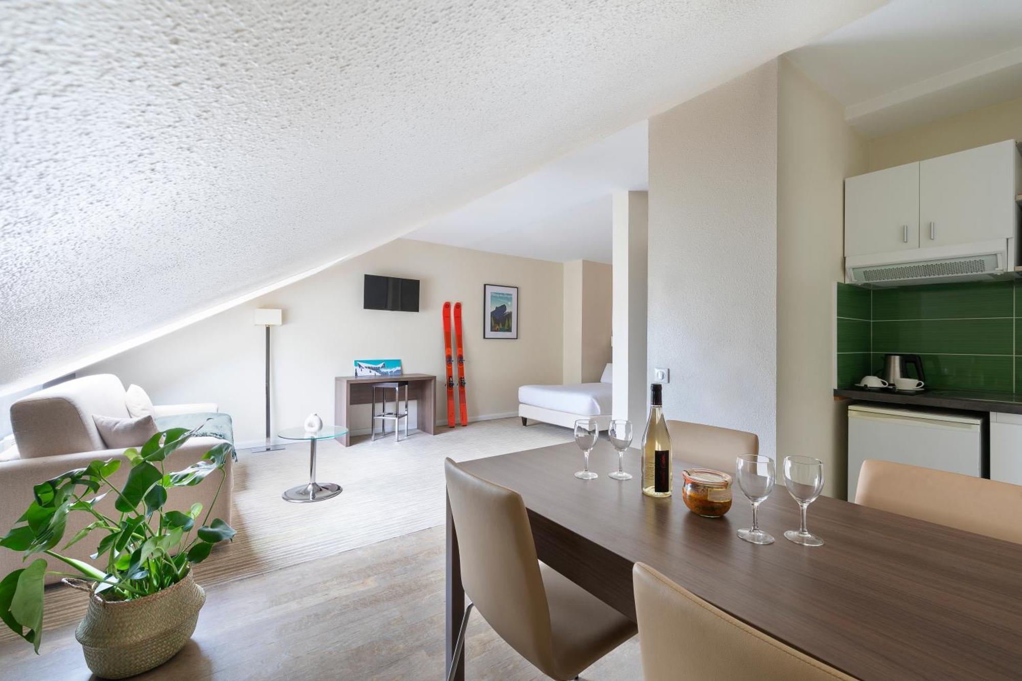 Kyriad Centre - Et 3*