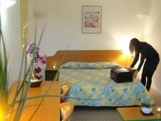 Kyriad Centre - Et 3*