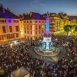 Kyriad Chambéry Centre - Hôtel et Résidence 