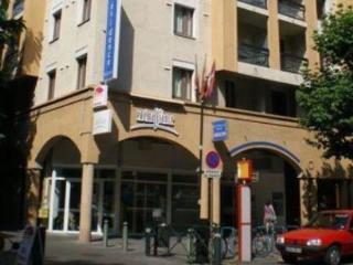 Kyriad Centre - Et Résidence Aparthotel 3*