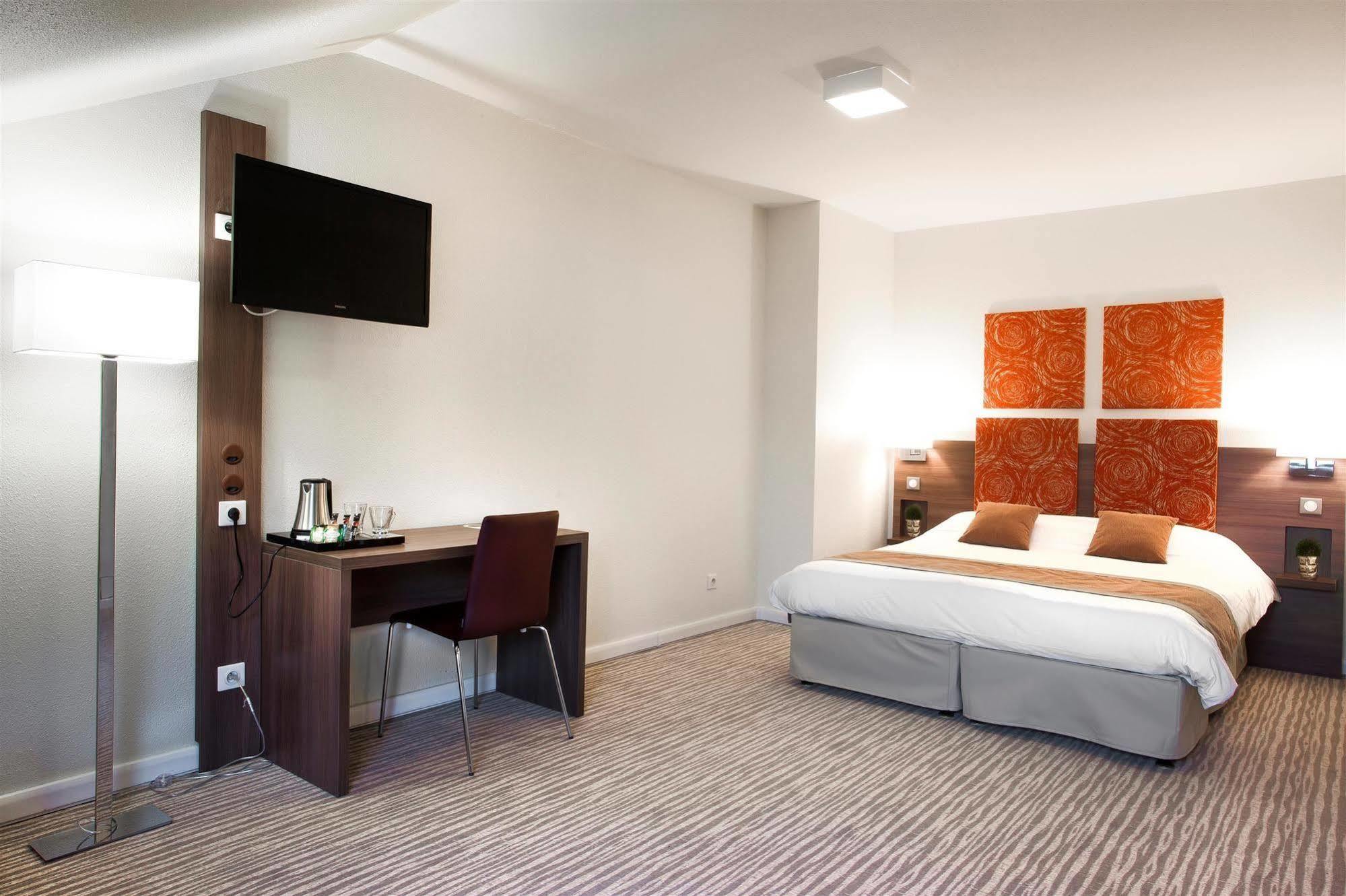 Aparthotel Kyriad Centre - Et Résidence